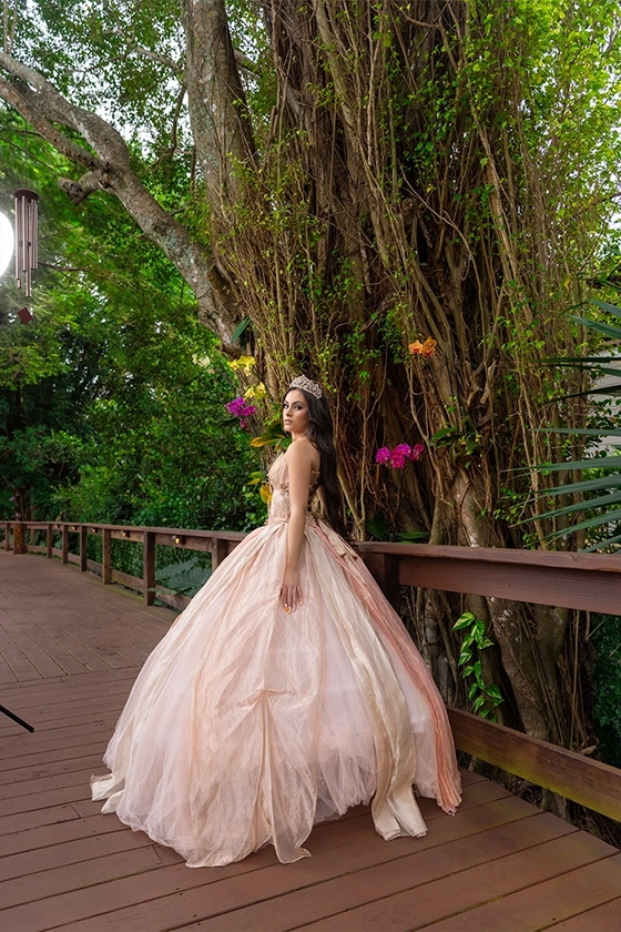 Photoshop distraction removal 33