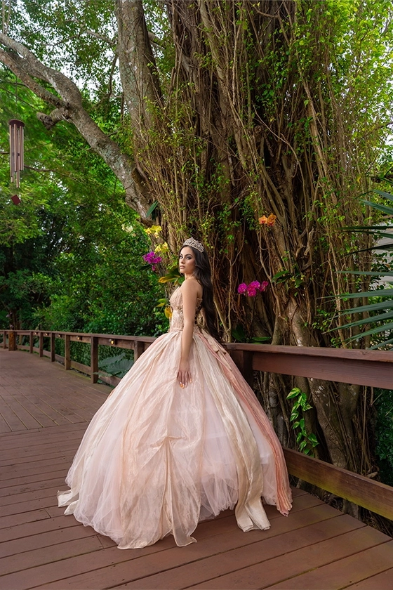 Photoshop distraction removal 34